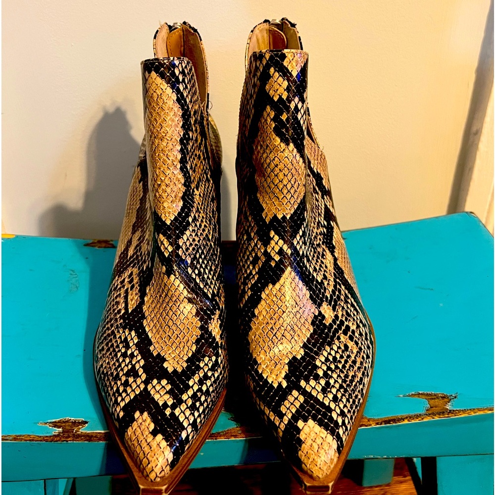 Steve Madden snakeskin print boots
